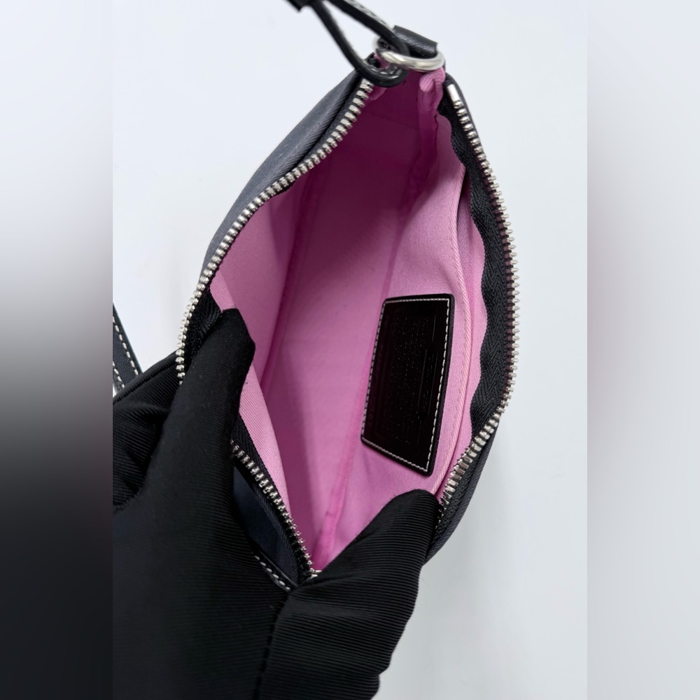 Coach Vintage Black Signature Canvas Shoulder Bag Y2K Pink Interior Style 7769 - Picture 4 of 14